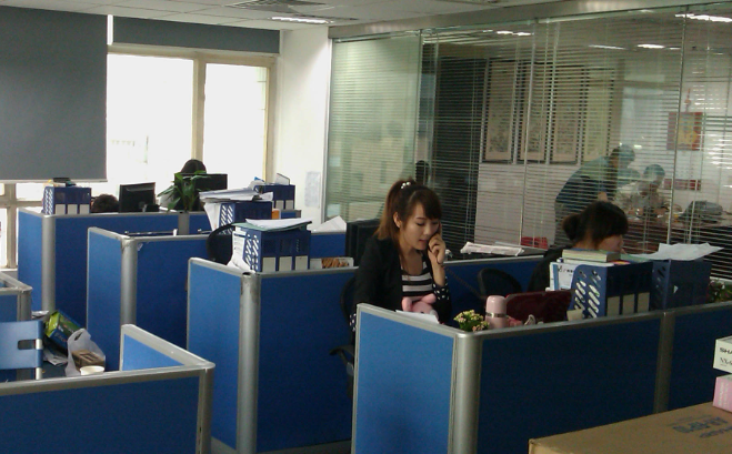 企业信息化系统定制开发服务：技术架构选型与实施要点解析