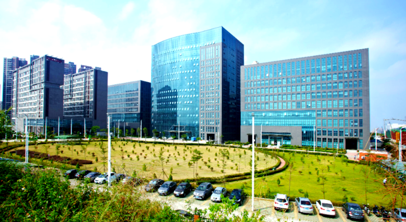企业信息化系统定制开发中的技术选型要点与架构设计解析